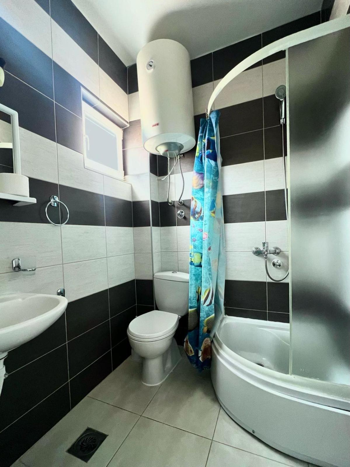 Alise Apartment บาร์ ภายนอก รูปภาพ