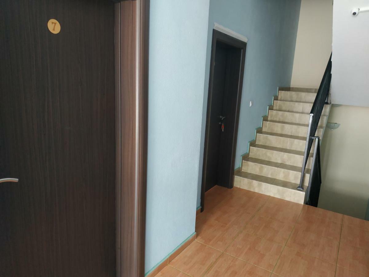 Alise Apartment บาร์ ภายนอก รูปภาพ