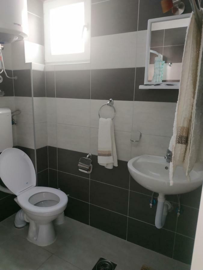 Alise Apartment บาร์ ภายนอก รูปภาพ