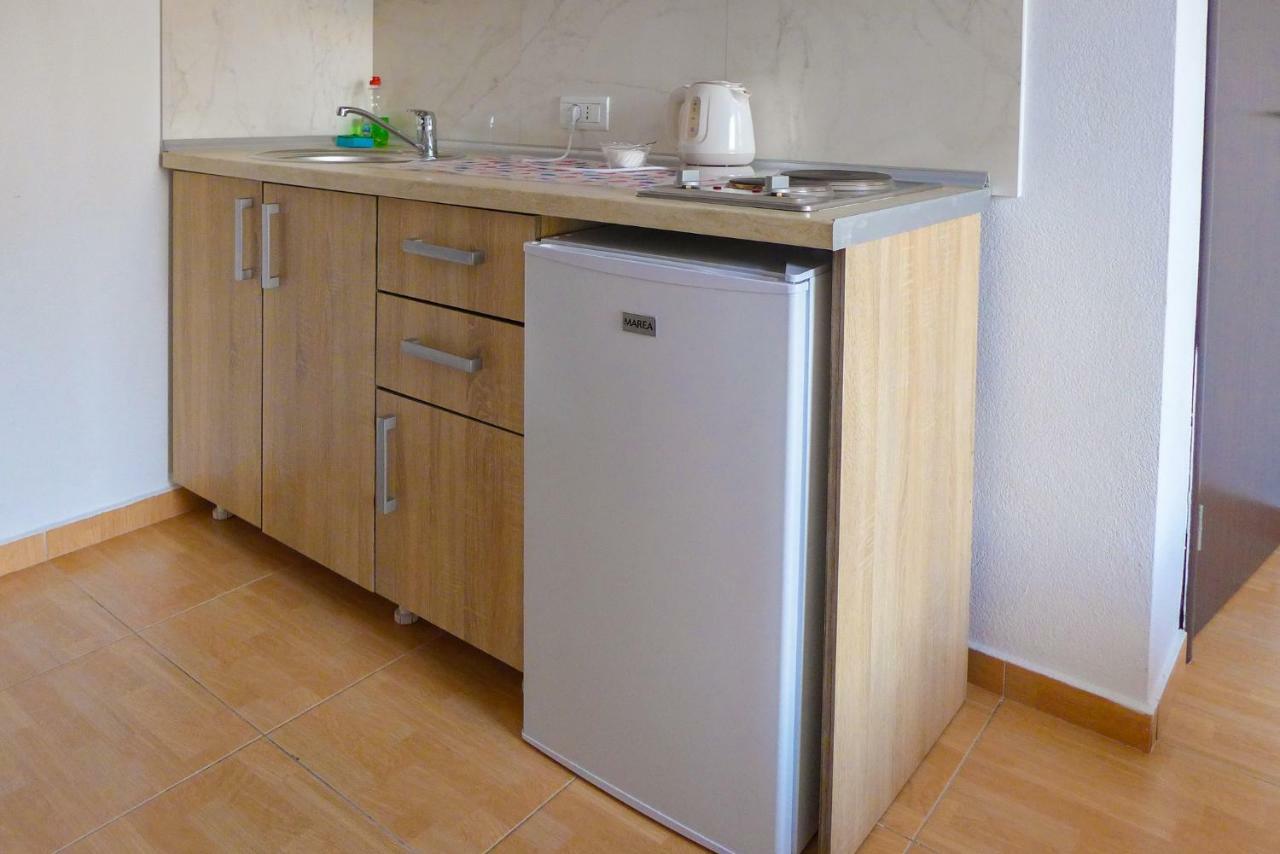 Alise Apartment บาร์ ภายนอก รูปภาพ