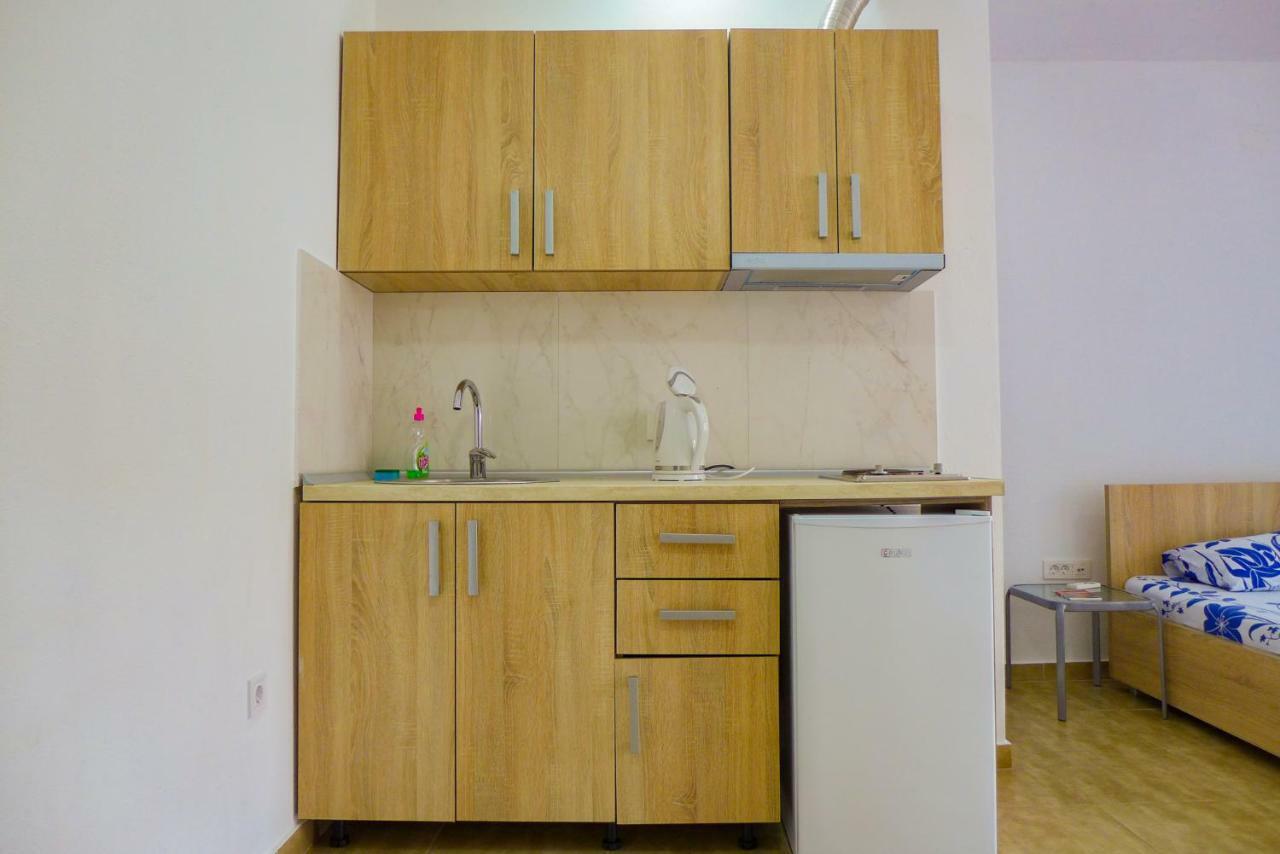 Alise Apartment บาร์ ภายนอก รูปภาพ