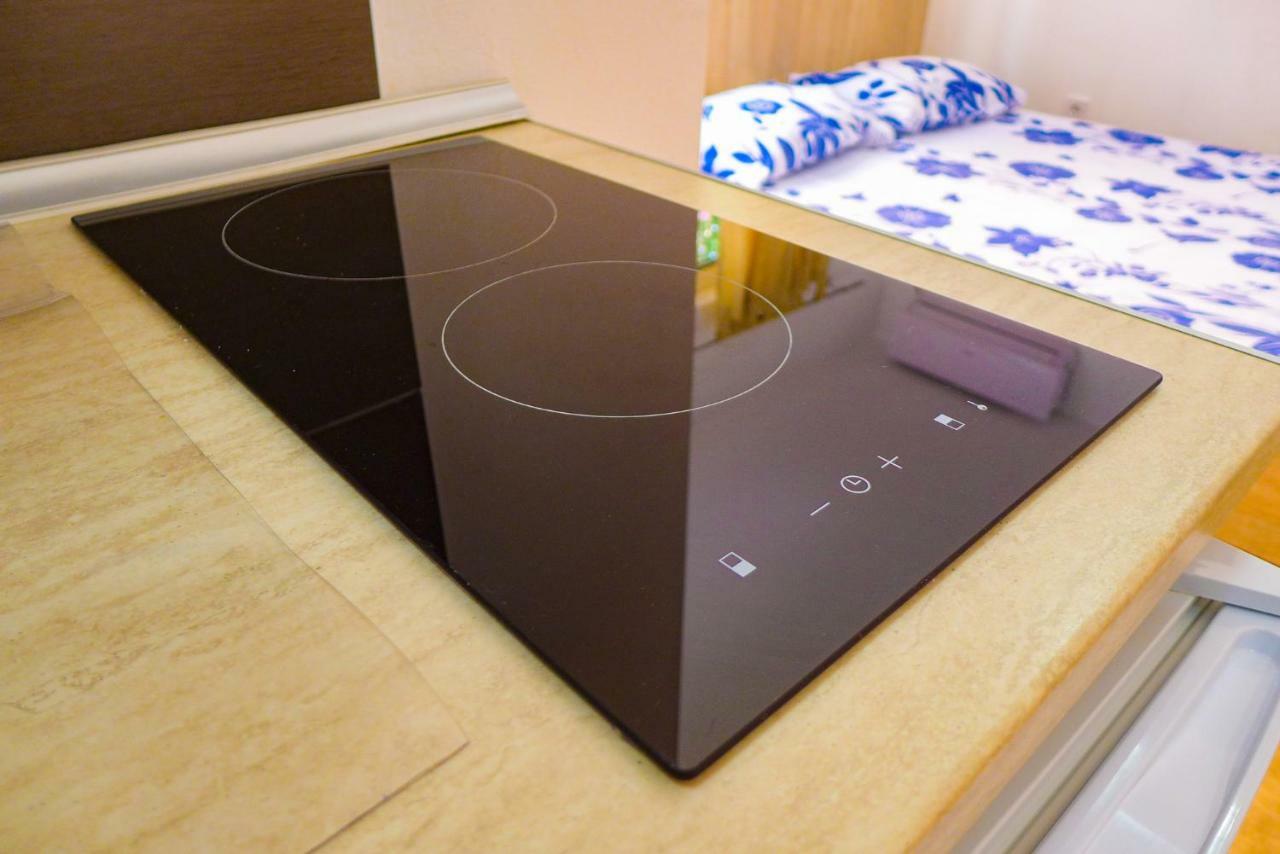 Alise Apartment บาร์ ภายนอก รูปภาพ