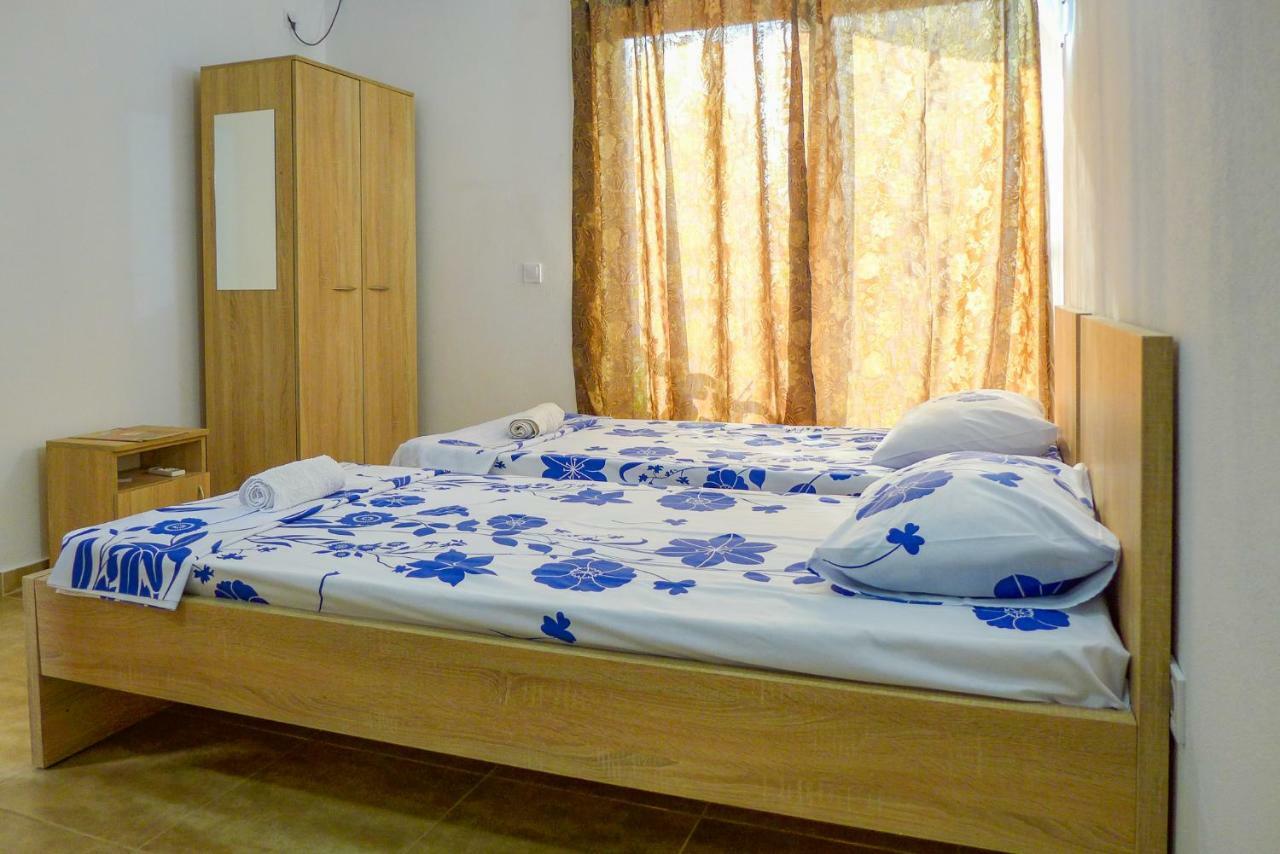 Alise Apartment บาร์ ภายนอก รูปภาพ