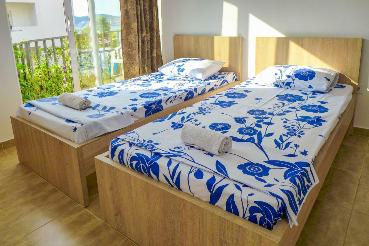 Alise Apartment บาร์ ภายนอก รูปภาพ