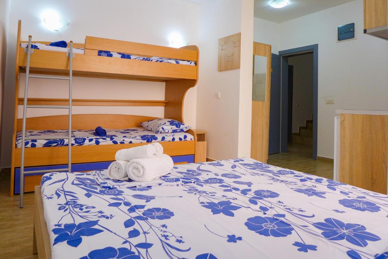 Alise Apartment บาร์ ภายนอก รูปภาพ