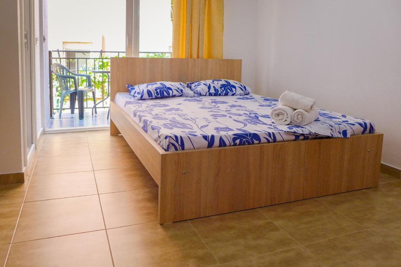 Alise Apartment บาร์ ภายนอก รูปภาพ